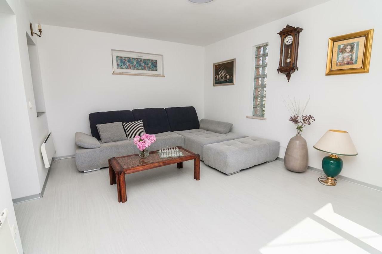 Apartment Sun View Mali Lošinj Esterno foto